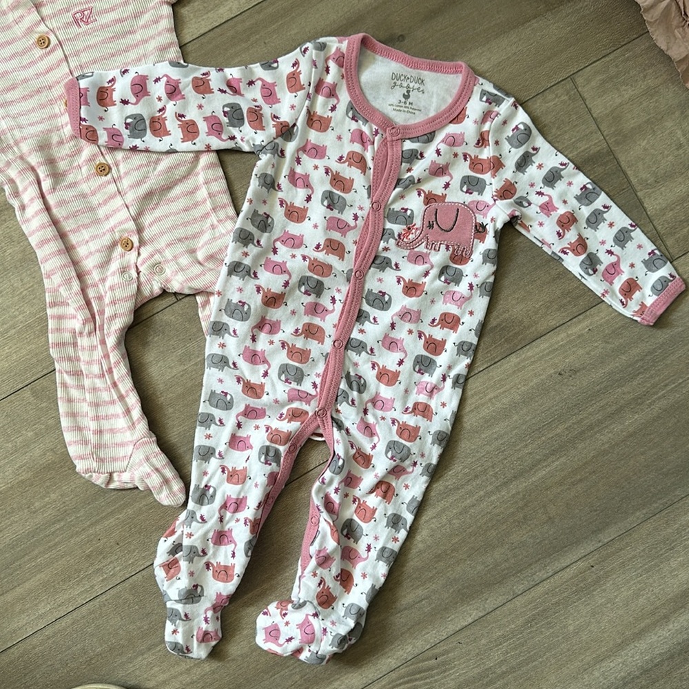 2 button down pjs 🎀 - Picture 2 of 7